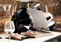Affettatrice elettrica home line plus 250 acciaio colore nero Berkel