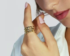 Anello bold argento dorato con fascia a catena Unoaerre