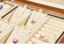Collana crysalis argento dorato con farfalla di zirconi rosa Nomination