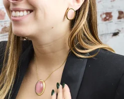 Collana ottone finitura oro con occhio di gatto rosa Sovrani