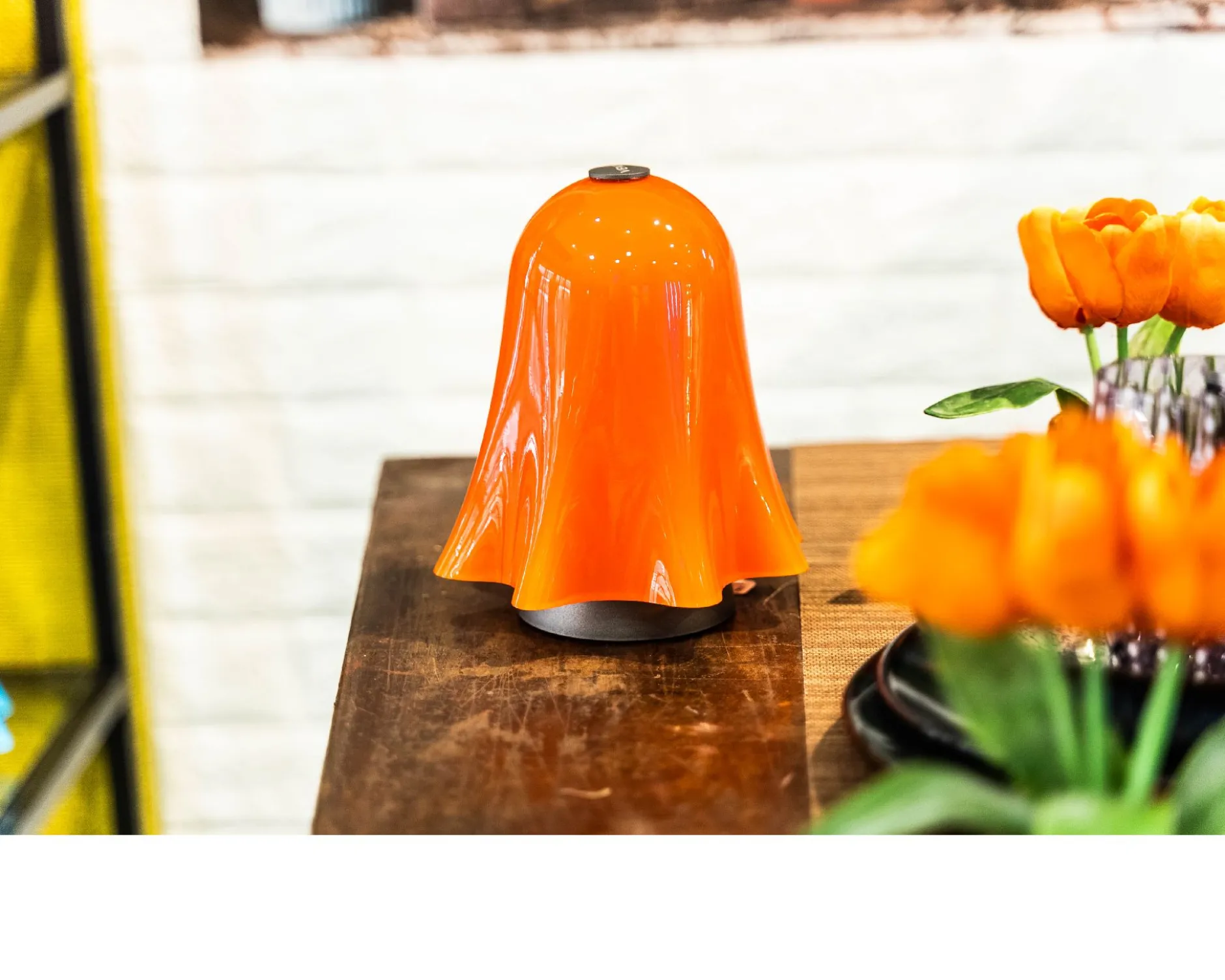 Lampada da tavolo fantasmino vetro di murano ricaricabile arancio Venini