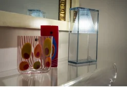Lampada da tavolo light air azzurra Kartell