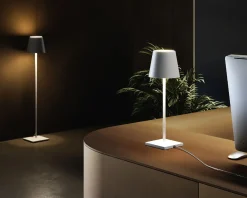 Lampada da tavolo poldina con cavo bianco opaco con cavo Zafferano