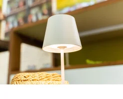 Lampada da tavolo poldina pro mini bianco Zafferano