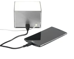 Lampada usbox nera con presa usb Vesta