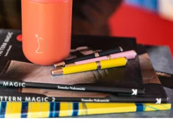 Penna roller tu resin gialla Aurora