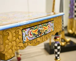 Tavolino versailles dipinto a mano Tom's drag